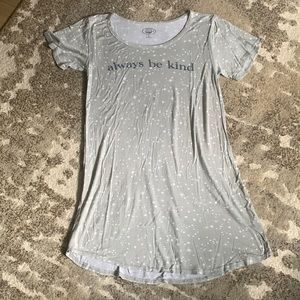 Women’s short sleeve nightgown